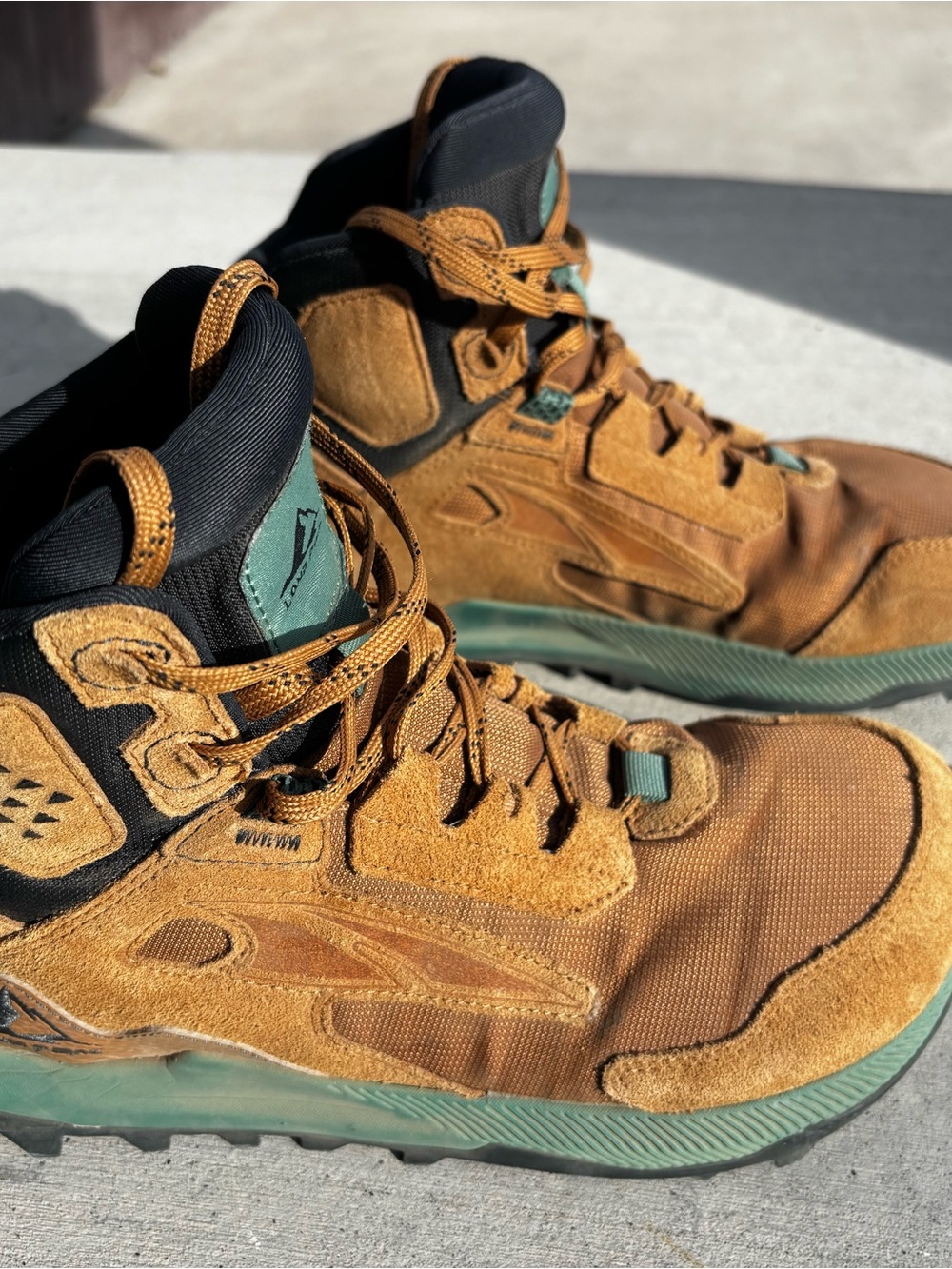 Altra Lone Peak Suede Trail Boots Unisex